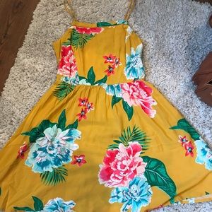 NEW WITH TAG Old Navy fit and flare mustard dress!